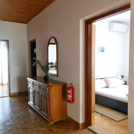 Ruhiges Mit Traumhaftem Meerblick Razanac